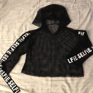 ❣️ ‘S’ Fashion Nova Mesh SELFIE Crop Top ❣️